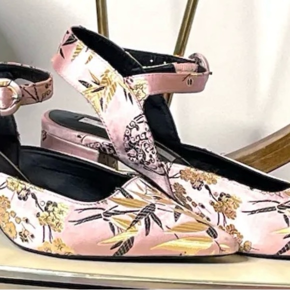 💥SOLD $38💥 Zara Pink Asian Print Floral Kitten Block Heels Pointy-Toe Pumps 40 - Picture 14 of 14